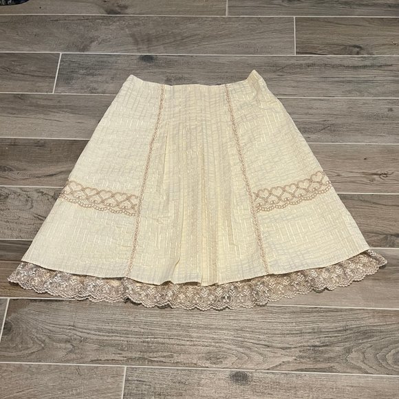 2030 Shin Chai skirt - Picture 1 of 7